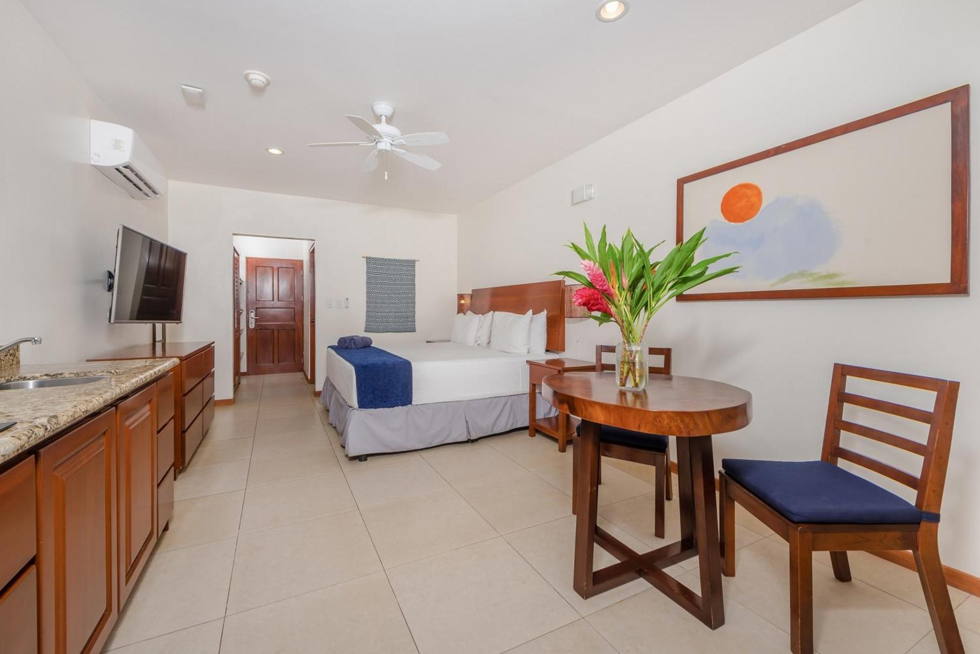 The Coast Beachfront Hotel Tamarindo Room photo